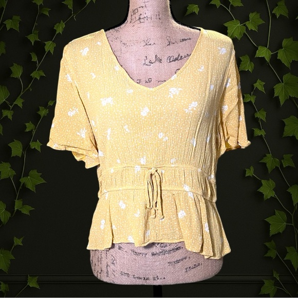 SO Boho Yellow & White Floral Blouse Size L Juniors - Picture 1 of 16